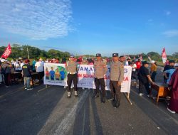 Polres Sintang Berikan Pengamanan Lancar untuk Jalan Sehat Golden Jubilee Komunitas Mariage Indonesia