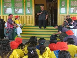 Sebanyak 50 Peserta Jambore Sekami Kunjungi Keraton Sintang