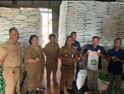 Bulog Sintang Pastikan Bantuan Pangan Berkualitas