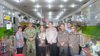 Polres Sintang Pantau Sidak Pangan Jelang Natal
