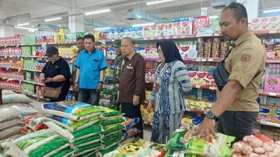 Jelang Nataru, Pemkab Sintang Intensifkan Sidak Pasar