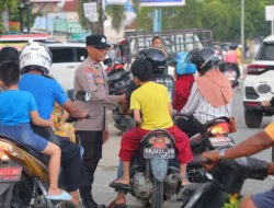 Polres Sintang Poting Personel Pengamanan Pasar Juadah