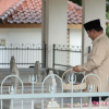Prabowo Ziarah ke Makam Kakeknya di Sela Kunjungan di Banyumas